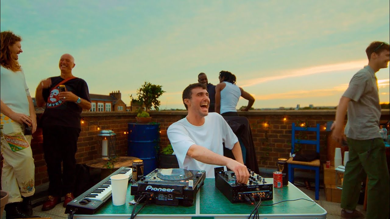 Fred again.. — Rooftop Live